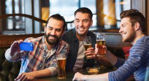 FACECI WYLICZAJĄ: Lista tematów, które poruszamy gdy kobiety nie słuchają!