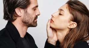 Tak się zachowuje podkochujący się w tobie chłopak….