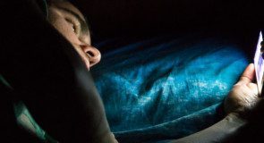 8 romantycznych SMS-ÓW NA DOBRANOC, na które czeka każdy facet!