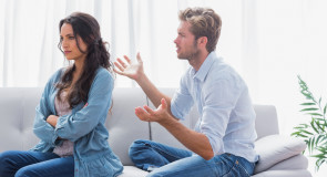 10 powodów, przez które FACET odmawia kobiecie pójścia do ŁÓŻKA