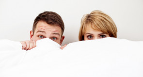 8 niewygodnych sytuacji podczas SEKSU, które przytrafiają się każdej parze!