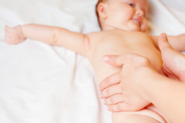 Oliwka do masażu dla dziecka – zrób ją sama