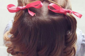 8 fryzur dla dziewczynki na rozpoczęcie roku szkolnego