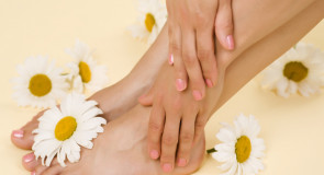 Relaksująca kąpiel dla zmęczonych stóp – z lnem i rumiankiem