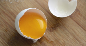 HIT: Jajeczna maseczka do włosów- zrób ją sama! Tylko 3 składniki!