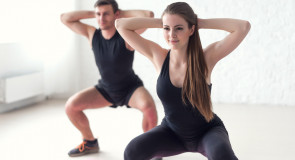 Jak prawidłowo wykonać PRZYSIAD, aby nie nabawić się kontuzji?