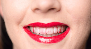 12 SZCZEGÓŁÓW w makijażu, które ODSTRASZAJĄ facetów