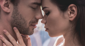 13 RZECZY, które faceci potajemnie kochają w KOBIETACH