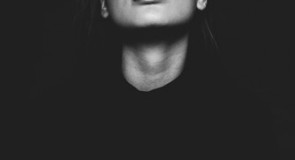 15 sytuacji, w których zdaniem MĘŻCZYZN wyglądamy bardziej seksownie, niż zwykle!