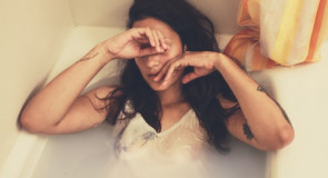 10 wyraźnych sygnałów, że ON traktuję cię jak ŚMIECIA!