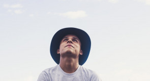 FACET WYLICZA: Te romantyczne zwroty zastąpią słowa “Kocham Cię”