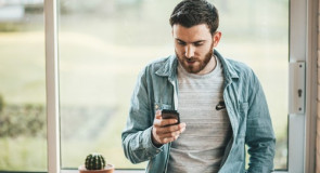 12 FACETÓW WYZNAJE: Oto najseksowniejszy SMS jaki dostałem od KOBIETY!