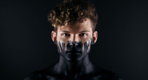 10 SPROŚNYCH rzeczy, które FACECI robią potajemnie i wstydzą się do tego przyznać!!!