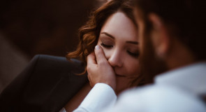 MĘSKIM ZDANIEM: robiąc TE rzeczy wyznajemy wam miłość bez użycia słów!