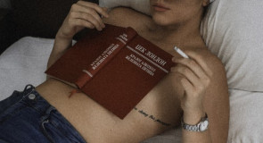 FACET WYLICZA: Oto jak atrakcyjne kobiety niszczą swoje szanse na poważny związek!