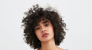 MĘSKIM ZDANIEM: kobiety nadużywające tych słów mają ze sobą poważny problem!