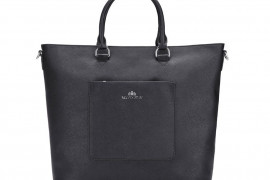Czarna, klasyczna torebka skórzana – dodatek, który musisz mieć w szafie