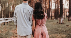 7 myśli faceta, gdy spotyka w życiu TĄ JEDYNĄ KOBIETĘ