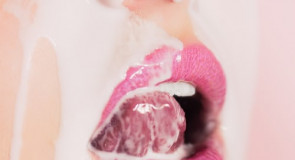 10 SPROŚNYCH rzeczy związanych z TOBĄ, które TWÓJ FACET zdradza kolegom!