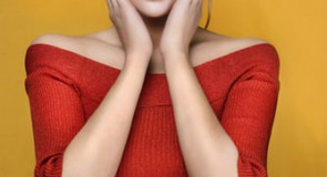 Kilka niepozornych ubrań, w których MASZ największe szanse na podryw