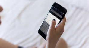 10 pociągających SMS-ów, które wysyłają tylko niegrzeczne dziewczyny…