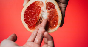 8 produktów spożywczych, które są idealne w czasie gry wstępnej i seksu