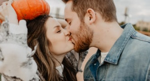 HOT: Jak wygląda pocałunek w 10 krajach na ŚWIECIE? Obejrzyj ten filmik!