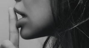 HOT: 6 seksownych sztuczek, które ,,ROZOCHOCĄ” każdego mężczyznę