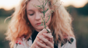 Co sprawia, że ​​mężczyzna uwielbia kobietę? 8 osobliwych rzeczy!