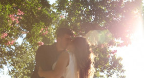 Kilka dowodów na to, że napięcie seksualne pomiędzy wami jest INTENSYWNE