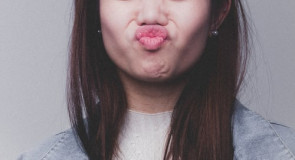 5 TYPÓW kobiet, których FACET panicznie się boi