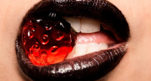 10 niemoralnych pytań, które powinnaś mu zadać, aby go pobudzić…..