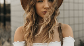 Jak wzbudzić większe pożądanie u mężczyzn? 6 banalnych trików