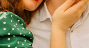 MĘSKIM ZDANIEM: rodzaje pocałunków, które KRĘCĄ nas najbardziej….