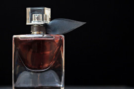 Perfumy dla kobiet – co warto wiedzieć na ich temat i czym się kierować przy ich zakupie?