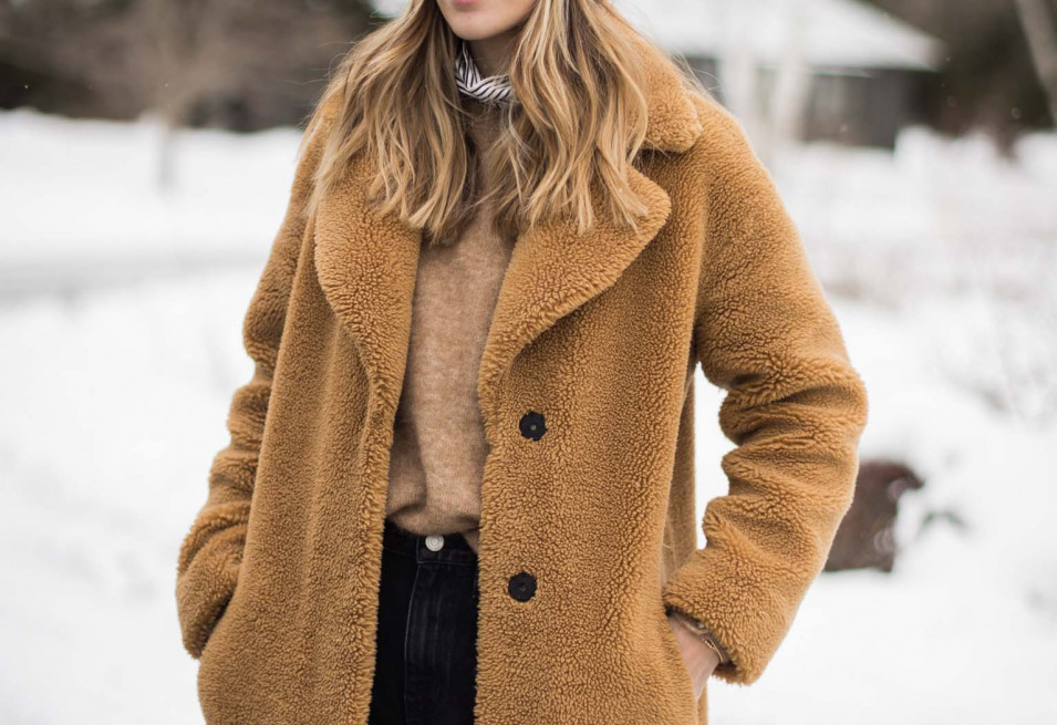 7 zmian w garderobie, które sprawią, że zawsze będziesz wyglądać stylowo (nawet bez nowych ubrań)