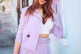 Te kolory odmładzają bardziej niż botoks. Styliści nie mają wątpliwości