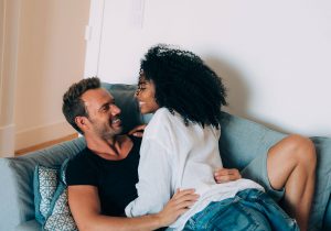 Jak mówić o pragnieniach, nie raniąc siebie ani relacji? Psychologia komunikacji