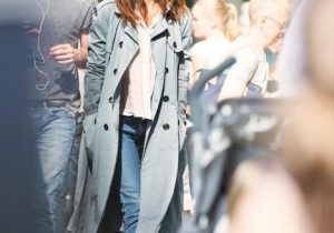 Jak wyglądać modnie bez wydawania fortuny? Poznaj 7 trików stylistek, które odmienią Twoją garderobę w 2026 roku