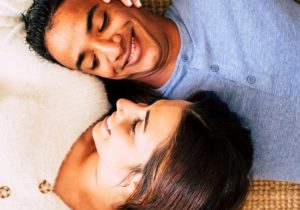 Bezpieczeństwo emocjonalne: czego naprawdę potrzebuje kobiece ciało w relacji