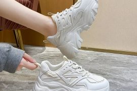 Te buty skracają nogi i pogrubiają łydki. Uważaj na ten detal