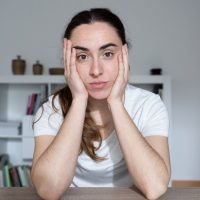 emocjonalnie wykończona kobieta