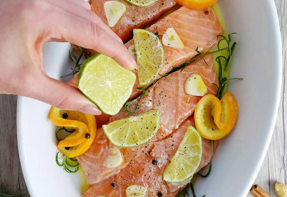 Wiosenna dieta na hormony. Co jeść, żeby odzyskać energię, poprawić metabolizm i lepiej się czuć