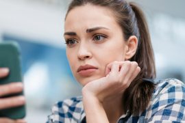 Dlaczego wiosną częściej porównujemy się do innych? Psychologia wyjaśnia