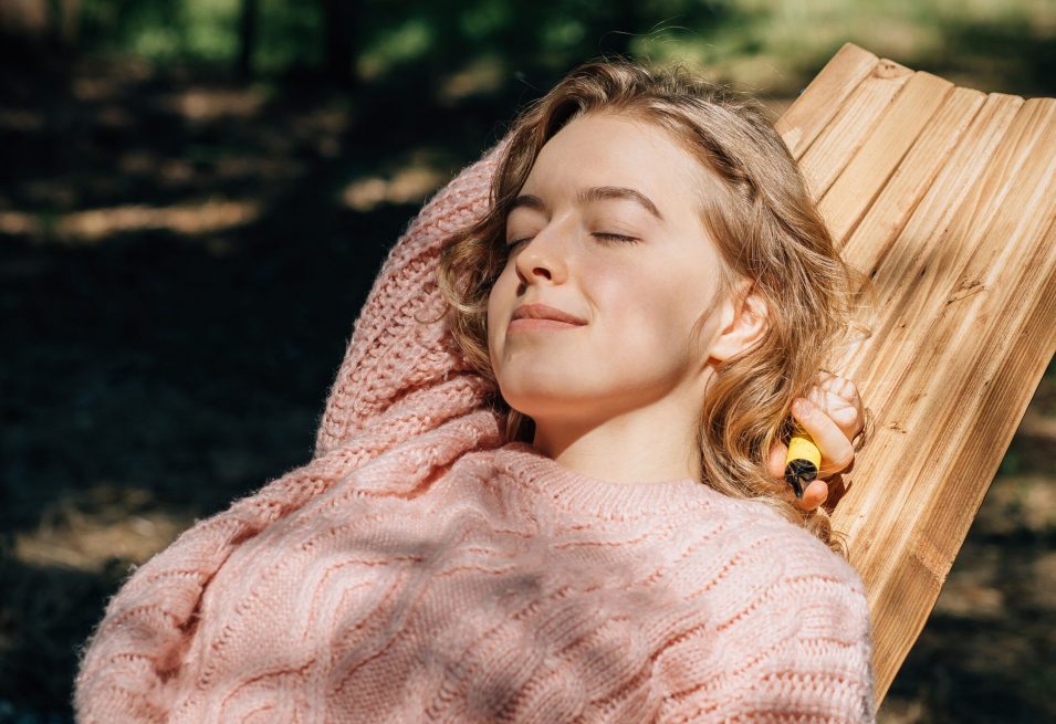 Wiosna a ciało kobiety – dlaczego zmienia się nastrój i energia?Psychologia i biologia bez filtrów