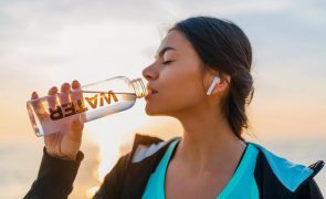 Fit detox po majówce – kompletny przewodnik 2026: jak oczyścić organizm, schudnąć i wrócić do formy krok po kroku